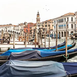 Charming On The Grand Canal R&r Venice