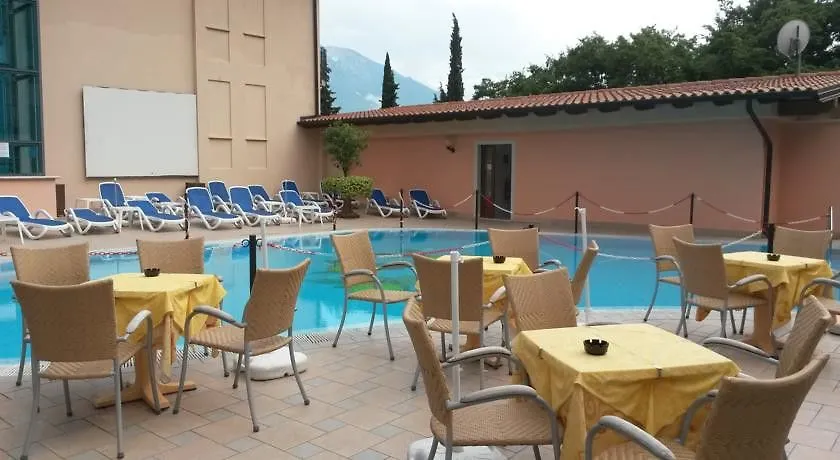 Hotel Garda Bellevue Limone sul Garda 4*,