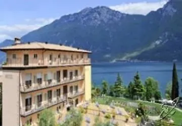 Hotel Garda Bellevue Limone sul Garda 4*,